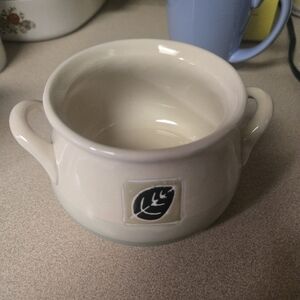 Double Handled Tea Leaf Design Soup Bowl Chili “Crock” Bowl